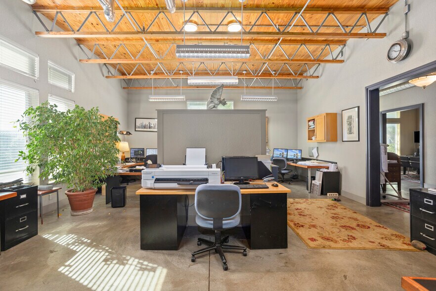 More Photos Of 814 Pennsylvania Ave, Fort Worth Loft Creative Space For Sale