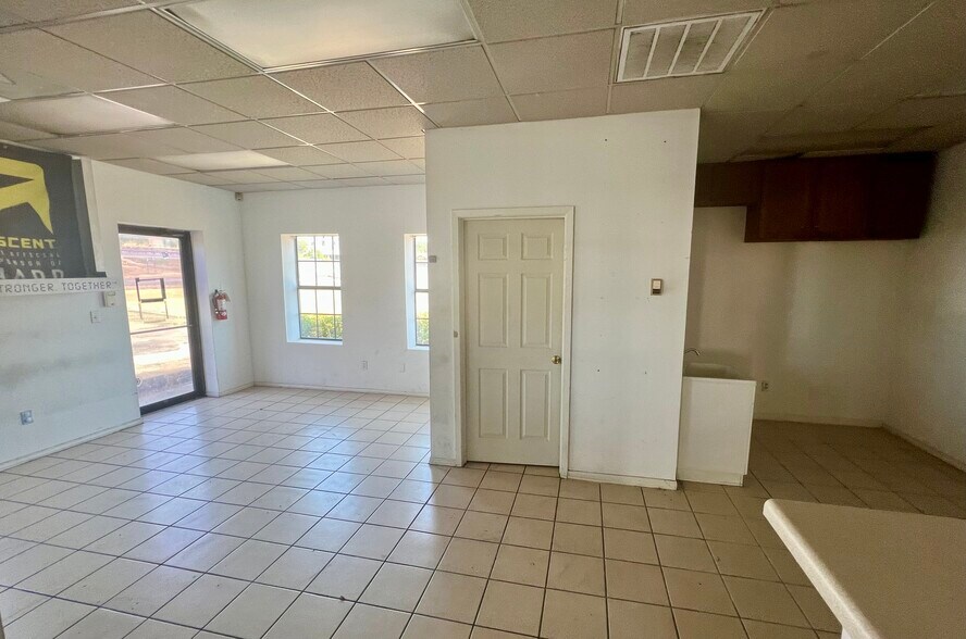 More Photos Of 9221 Highway 290 W, Austin Light Distribution For Sale