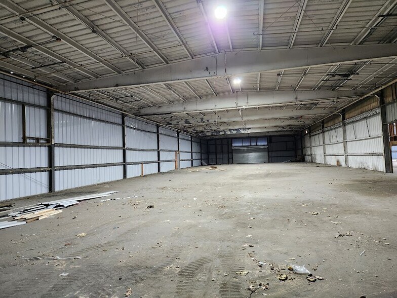 More Photos Of 17 Wood St, West Haven Warehouse For Lease