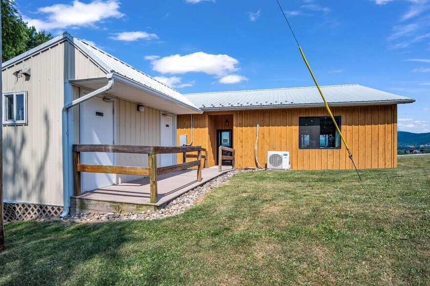 More Photos Of 3 Orchard Rd, Liverpool Winery Vineyard For Sale