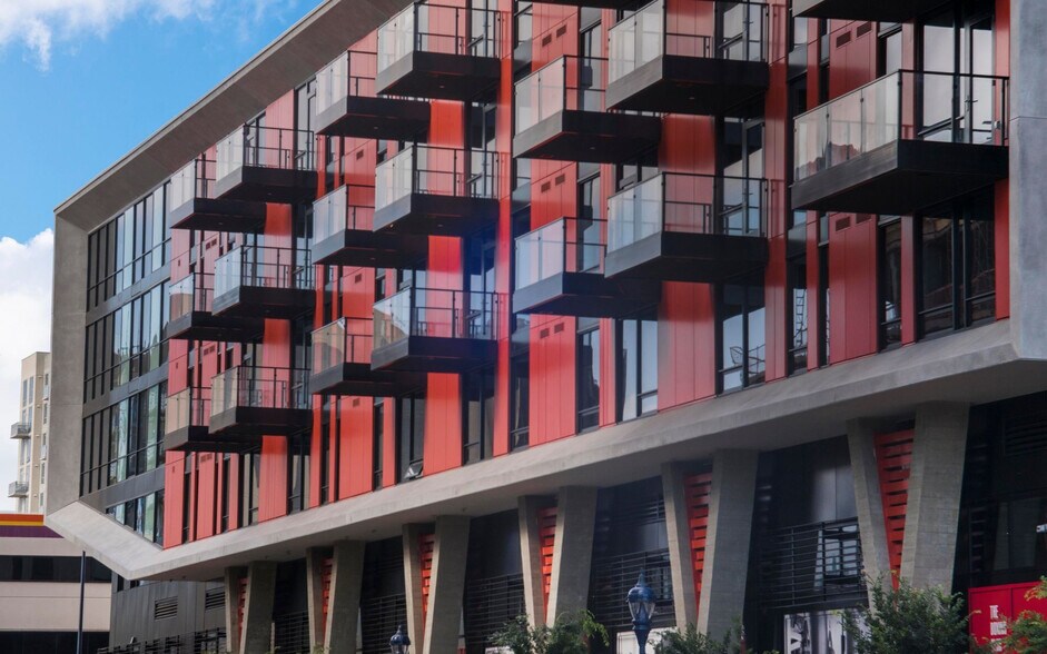 More Photos Of 1501 Island Ave, San Diego Apartments For Lease