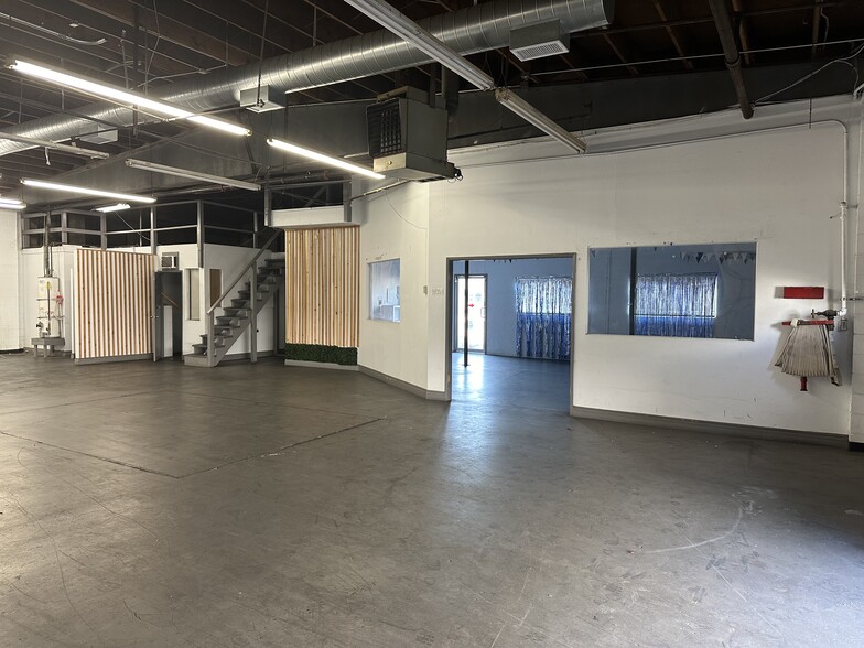 More Photos Of 6450 Roland St, Buena Park Warehouse For Sale