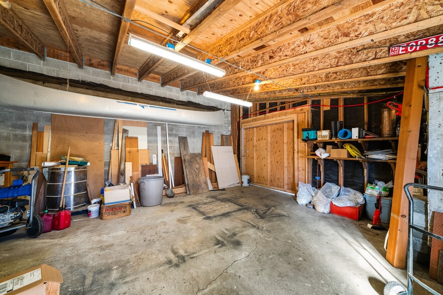 More Photos Of 12955 Highway 101 N, Nehalem General Retail For Sale