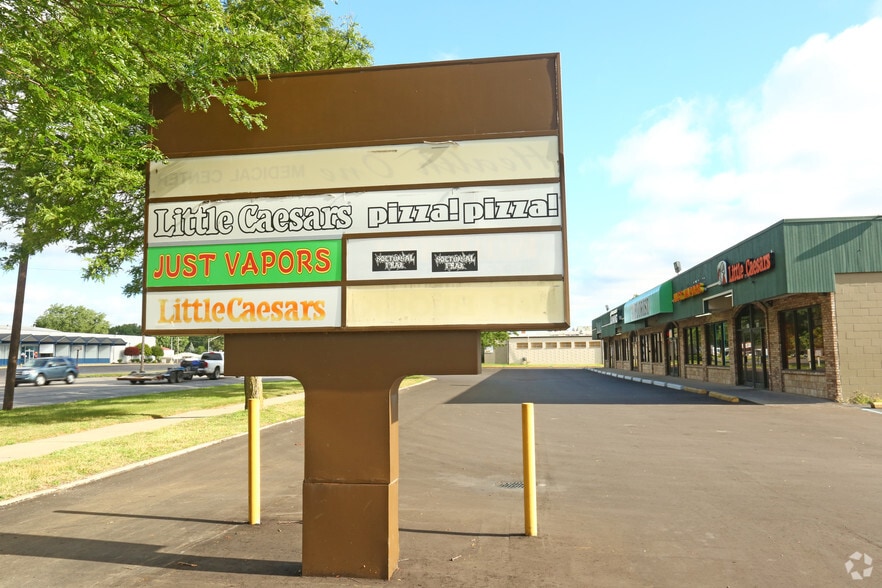 More Photos Of 1115-1171 S Wayne Rd, Westland Unknown For Lease