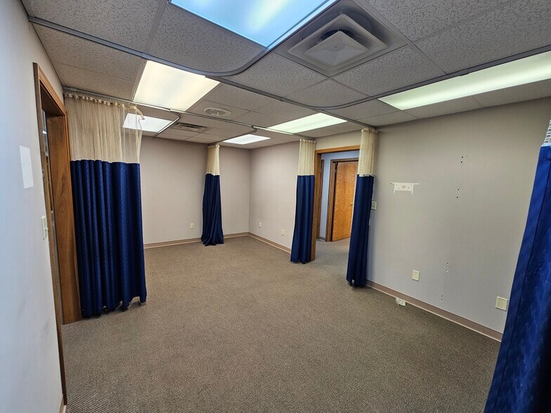 More Photos Of 30 Spring Mill Ct, Mooresville Office For Lease