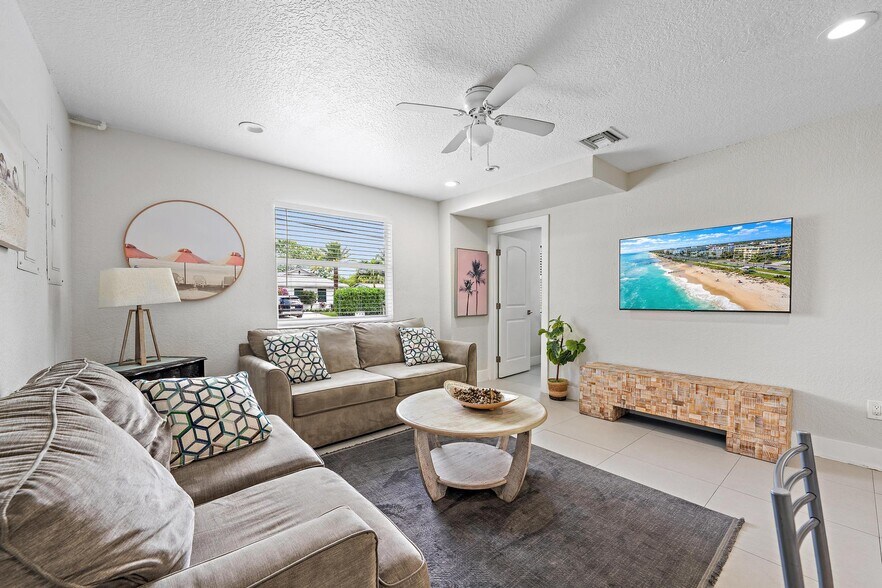 More Photos Of 940 Charles St, West Palm Beach Multifamily For Sale