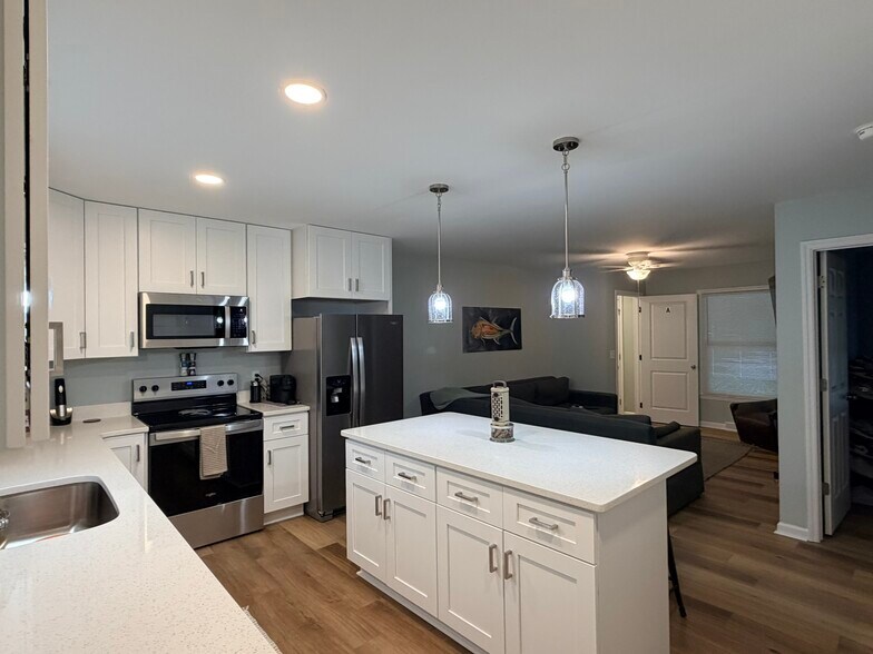 More Photos Of 1038 Harbor View Rd, Charleston Multifamily For Sale