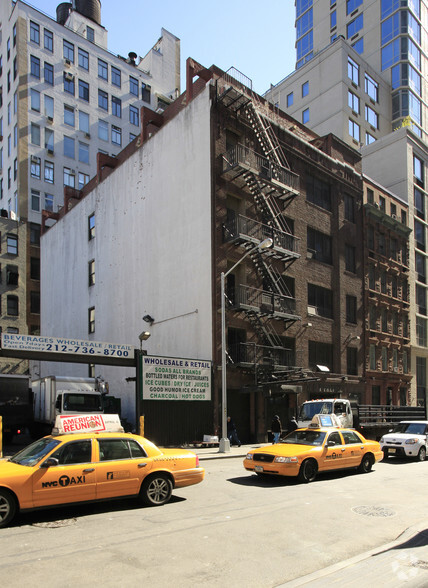 Primary Photo Of 349 W 37th St, New York Warehouse For Lease