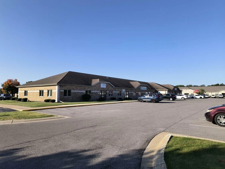 More Photos Of 500 Legacy Plz W, Laporte Medical For Lease