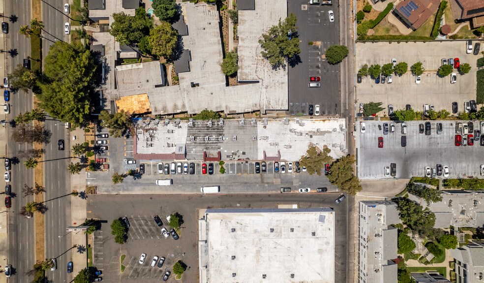 More Photos Of 20201 Sherman Way, Winnetka Medical For Sale