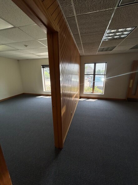 More Photos Of 346 Taft Ave, Glen Ellyn Office For Lease