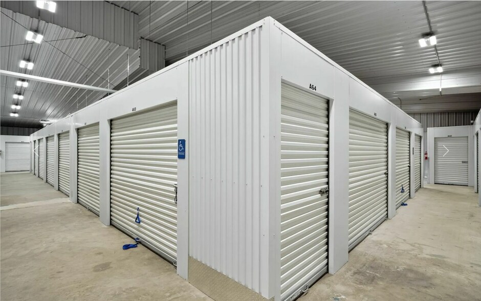 More Photos Of 2209 Richard St, Abbeville Self Storage For Sale