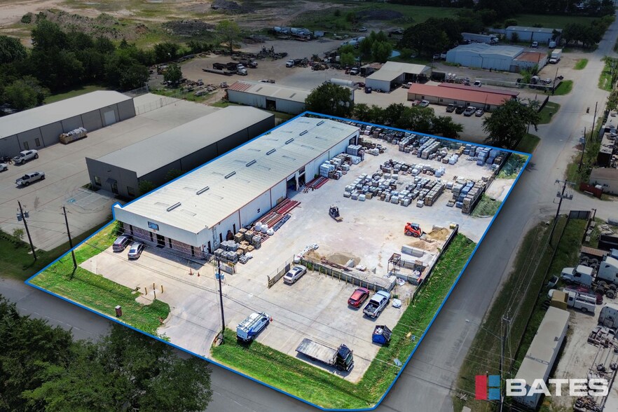 Primary Photo Of 1812 Garden Spring Dr, Dallas Warehouse For Sale