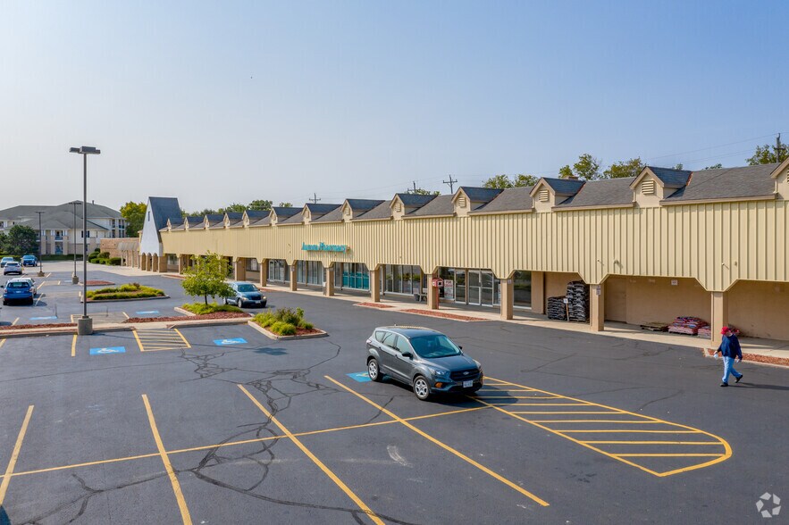 More Photos Of 2410 10th Ave, South Milwaukee General Retail For Sale