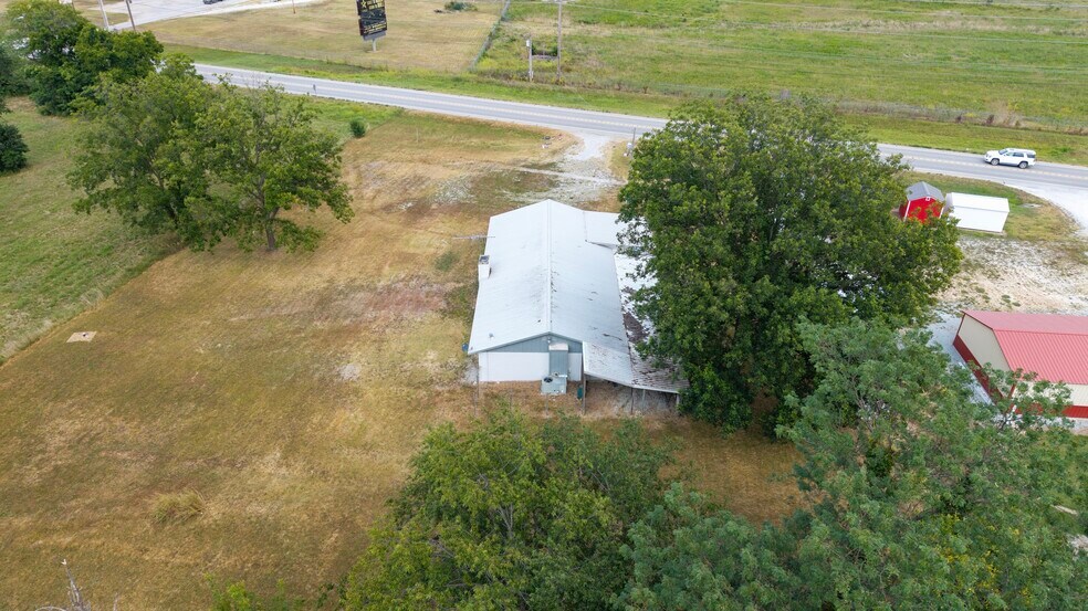 More Photos Of 26601 S 655 Rd, Grove Freestanding For Sale