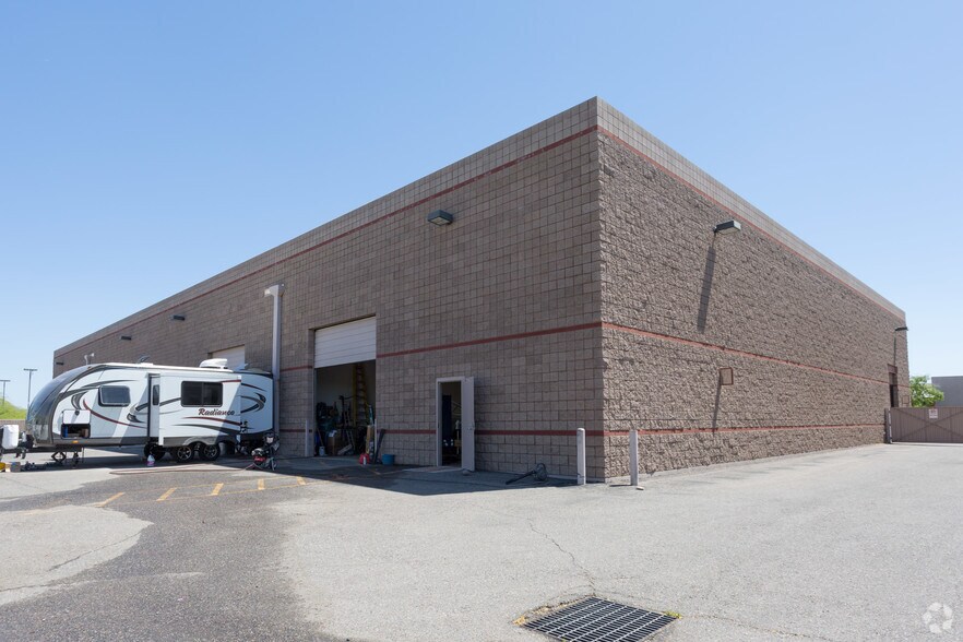 More Photos Of 1518 W Knudsen Dr, Phoenix Warehouse For Lease