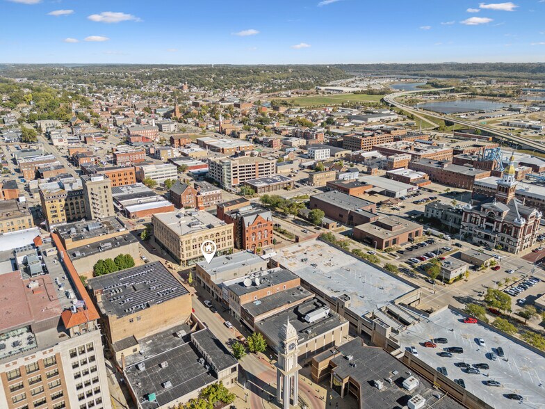 More Photos Of 799 Main St, Dubuque Apartments For Lease