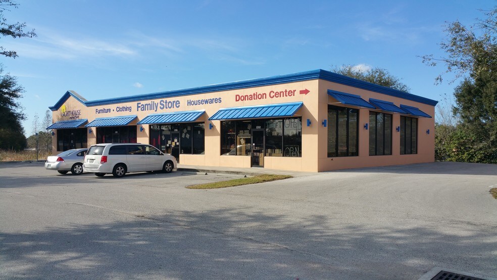 Primary Photo Of 1633 Shepherd Rd, Lakeland General Retail For Lease