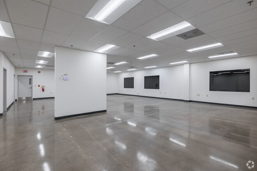 More Photos Of 2175 E Park Dr NE, Conyers Distribution For Lease