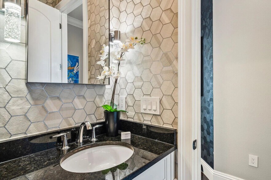 More Photos Of 521 Muirfield Loop, Reunion Specialty For Sale