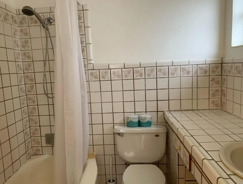 More Photos Of 621 Bay Esplanade, Clearwater Hotel For Sale