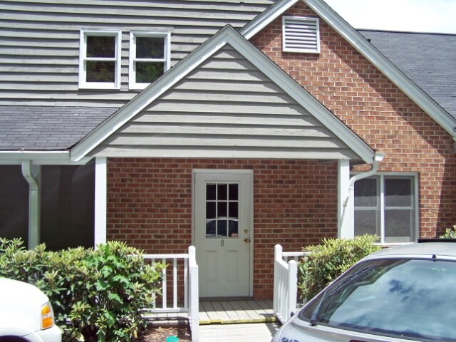 More Photos Of 1064 Meadowview Dr, Boone Medical For Lease