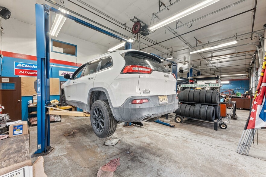 More Photos Of 141 Lincoln Blvd, Middlesex Auto Repair For Sale
