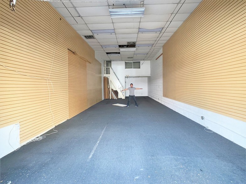 More Photos Of 1100-1106 S Los Angeles St, Los Angeles General Retail For Sale