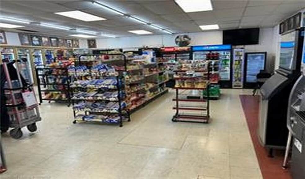 More Photos Of 523 W Cherokee Ave, Sallisaw Convenience Store For Sale