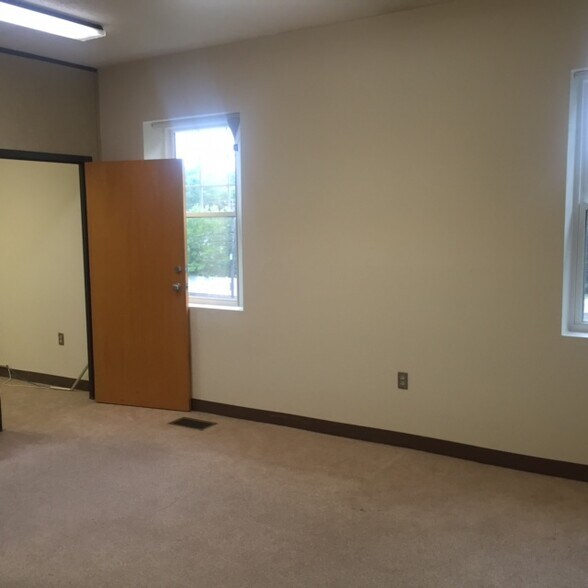 More Photos Of 21 Mazzeo Dr, Randolph Office For Sale