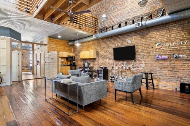 More Photos Of 714 Gay, Knoxville General Retail For Lease