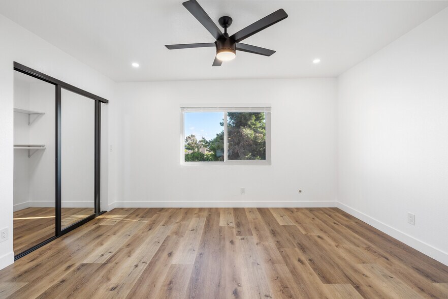 More Photos Of 1147-1149 Grove Ave, Imperial Beach Apartments For Sale