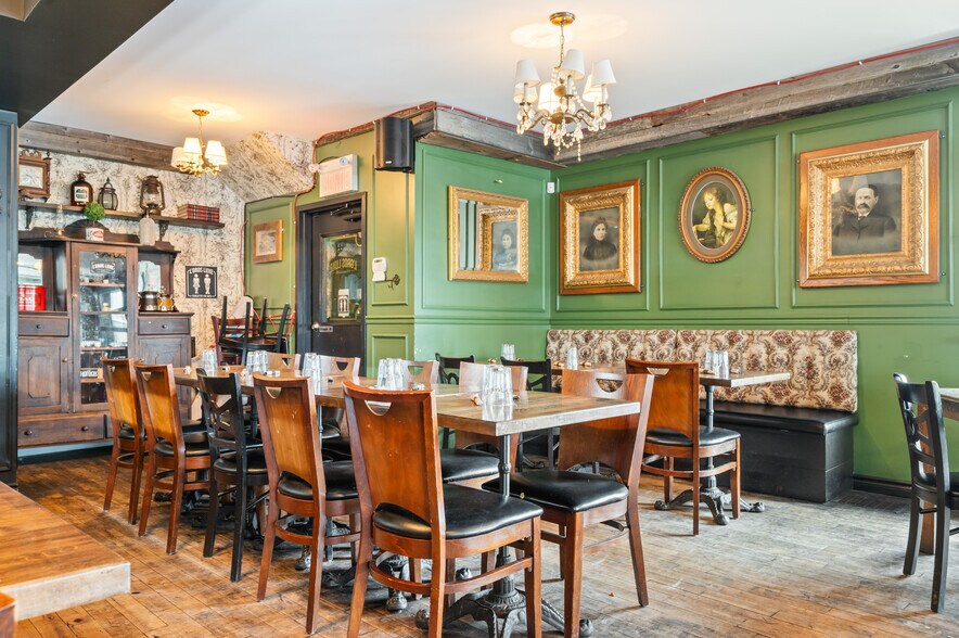 More Photos Of 150 Boul Des Bois-Francs S, Victoriaville Freestanding For Lease