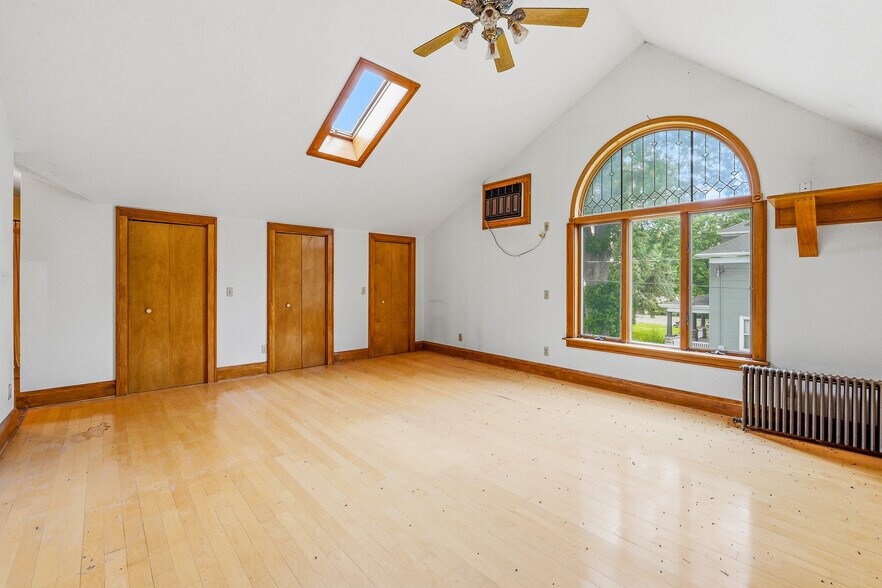 More Photos Of 181 S Main St, Markesan Office Residential For Sale