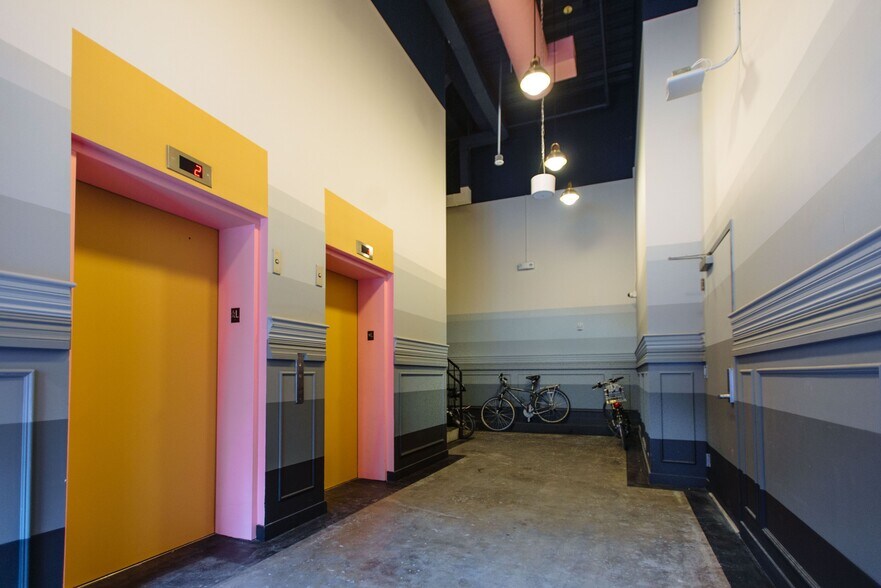 More Photos Of 134 N 4th St, Brooklyn Storefront For Lease