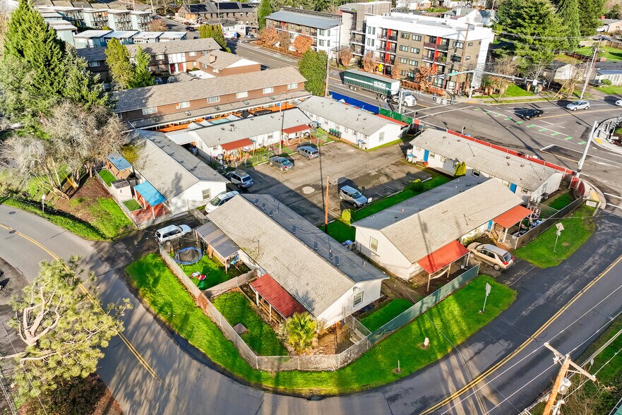 Primary Photo Of 12437 SW Hall Blvd, Tigard Apartments For Sale