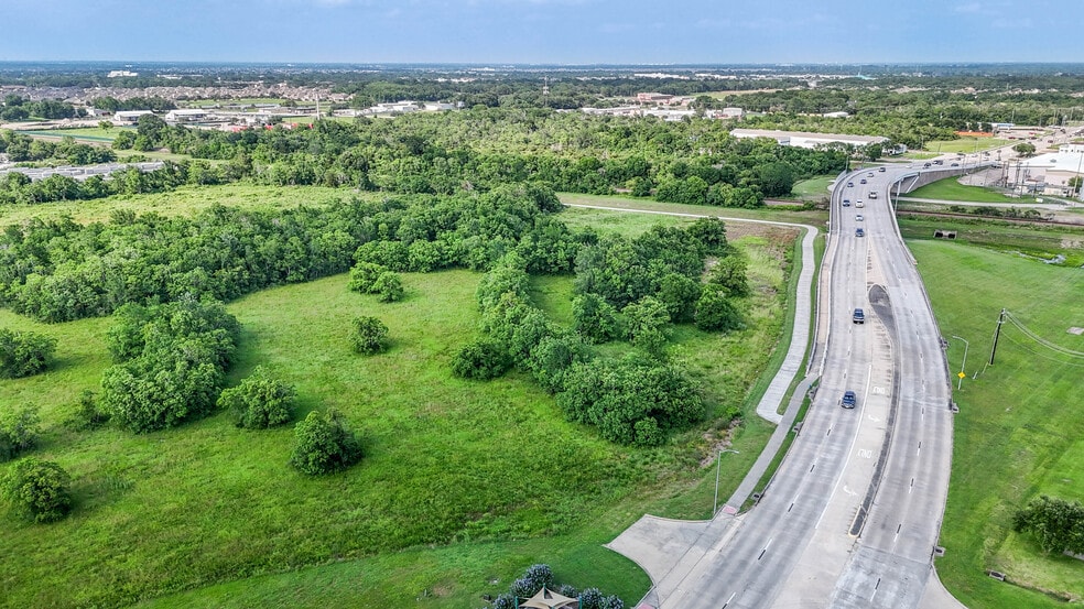 More Photos Of 3901 Magnolia Pky, Pearland Land For Sale