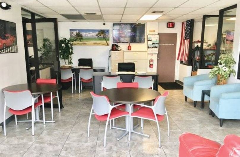More Photos Of 2450 Hunter St, Fort Myers Auto Dealership For Sale