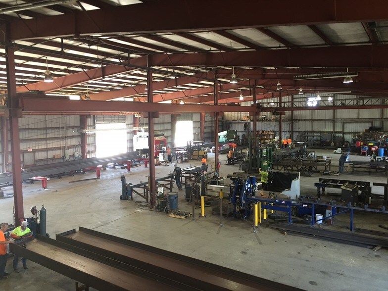 More Photos Of 3450 Dr Martin Luther King Jr Blvd, West Palm Beach Manufacturing For Lease
