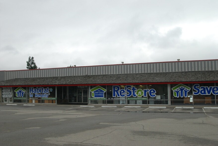 More Photos Of 4611 Holt Blvd, Montclair Showroom For Lease
