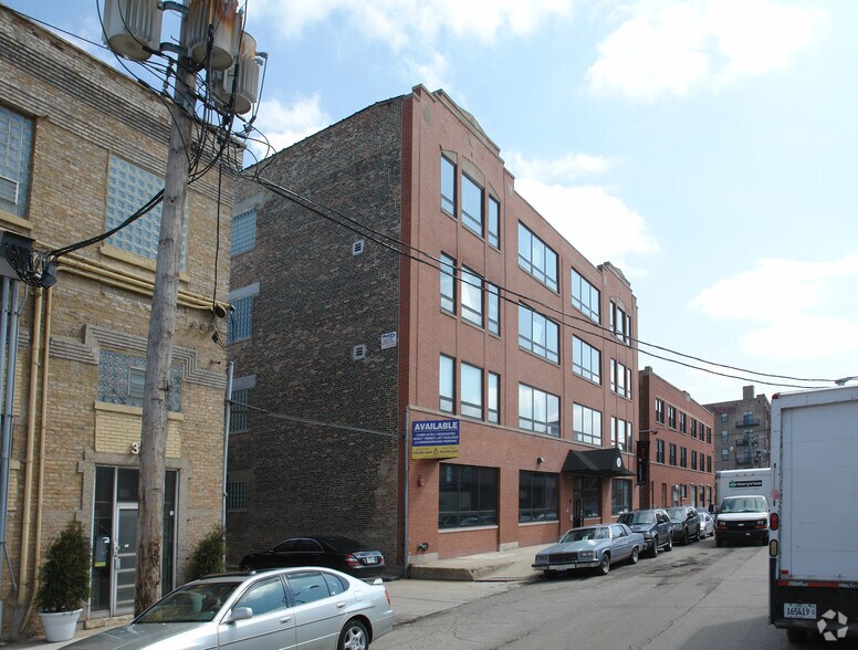 More Photos Of 311 N Aberdeen St, Chicago Loft Creative Space For Lease