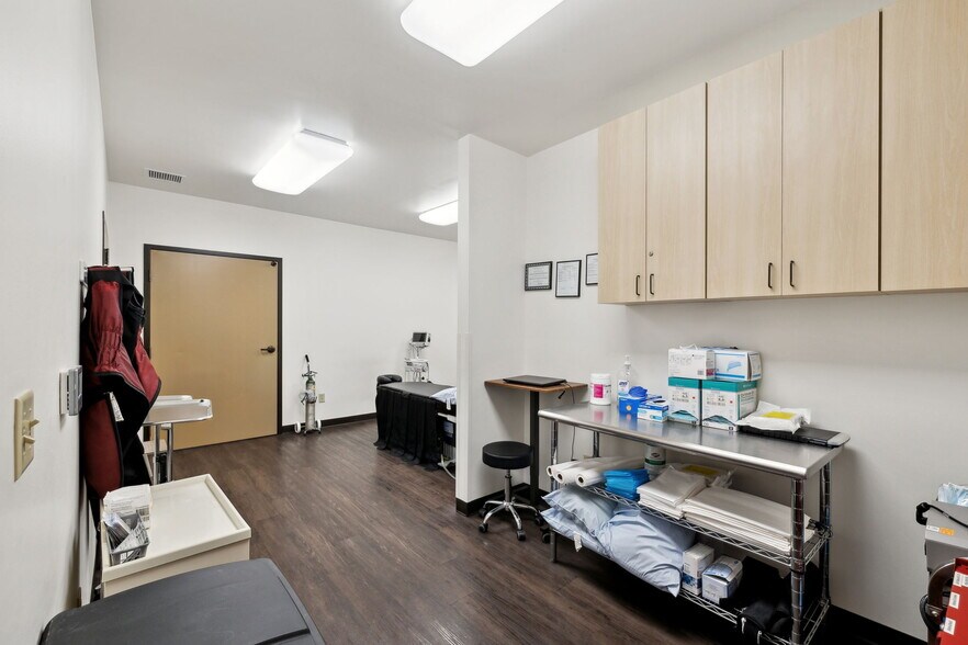 More Photos Of 2128 Babcock Rd, San Antonio Medical For Sale