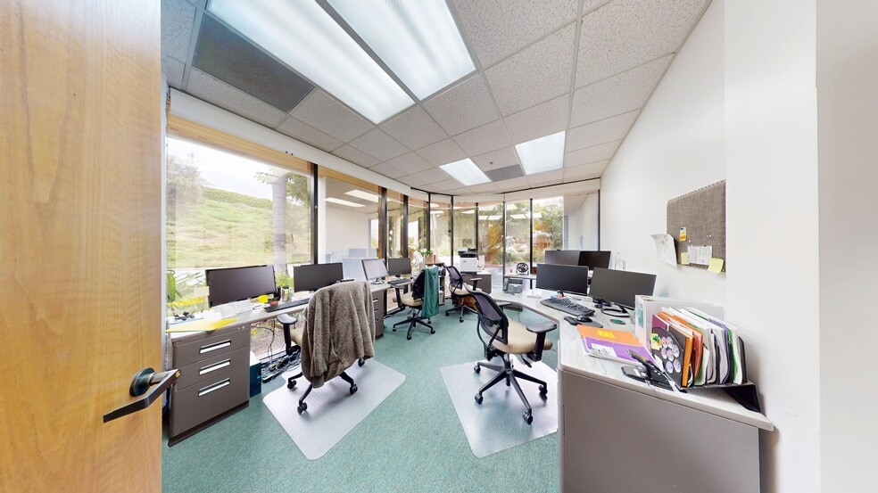 More Photos Of 1000 Calle Amanecer, San Clemente Light Manufacturing For Sale