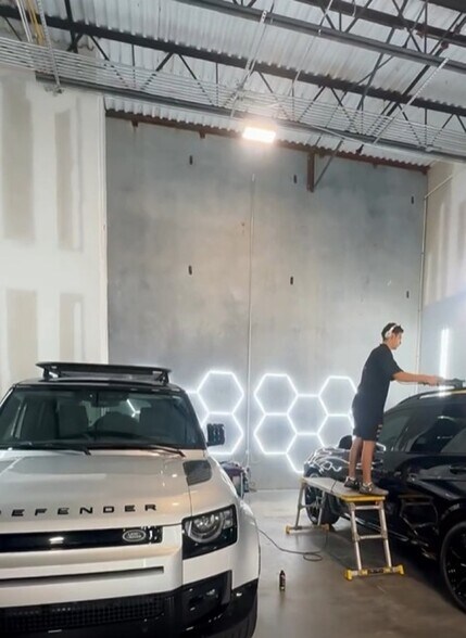 More Photos Of 4614 36th St, Orlando Light Distribution For Lease