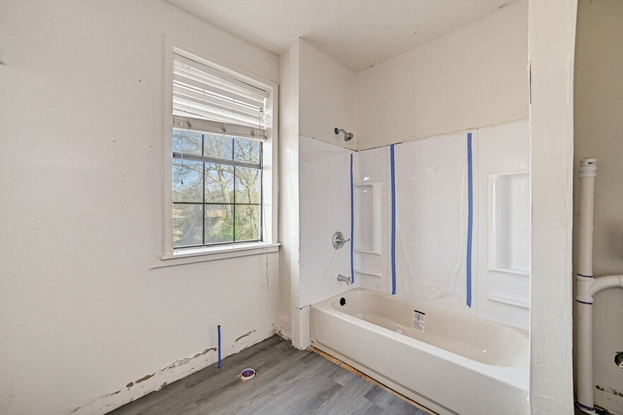 More Photos Of 411 S Kaufman St, Newton Lodge Meeting Hall For Sale