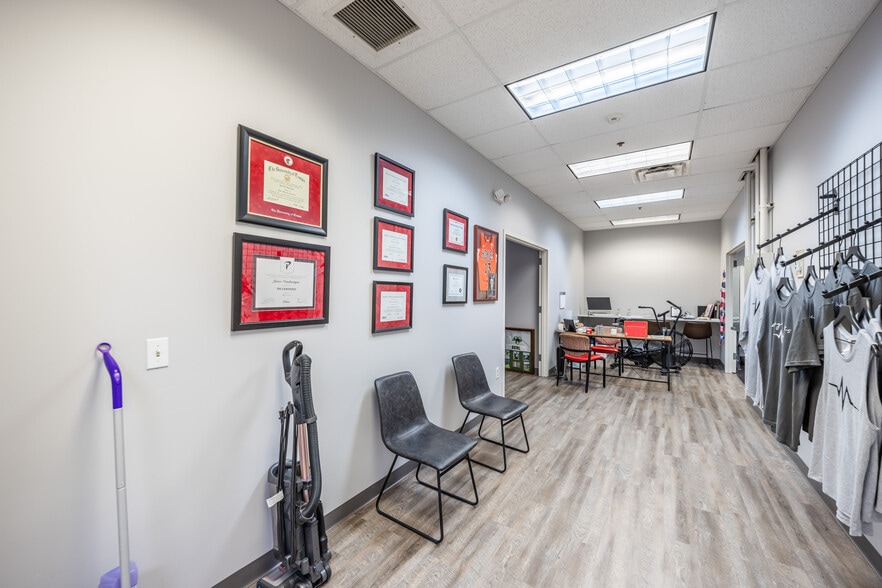 More Photos Of 1290 Blossom Dr, Victor Medical For Lease