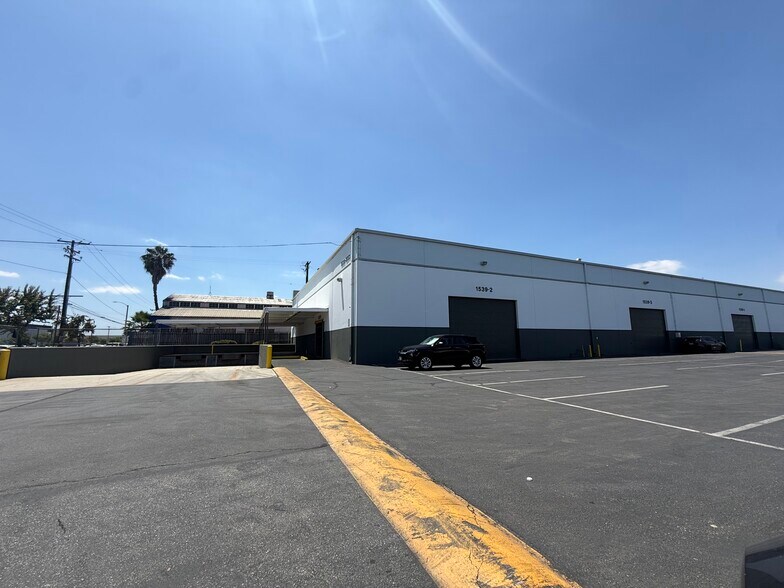 More Photos Of 1539-1553 Greenwood Ave, Montebello Warehouse For Lease