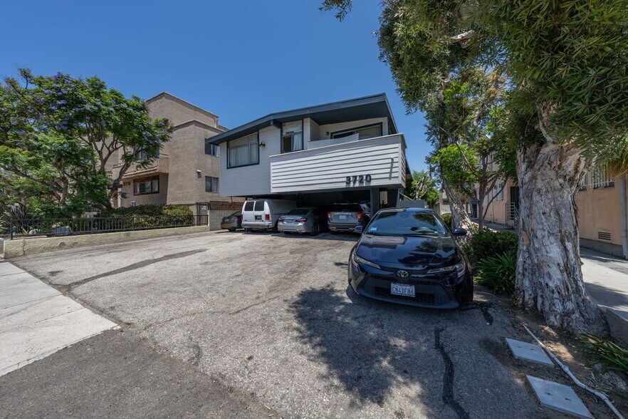 More Photos Of 3720 Midvale Ave, Los Angeles Apartments For Sale