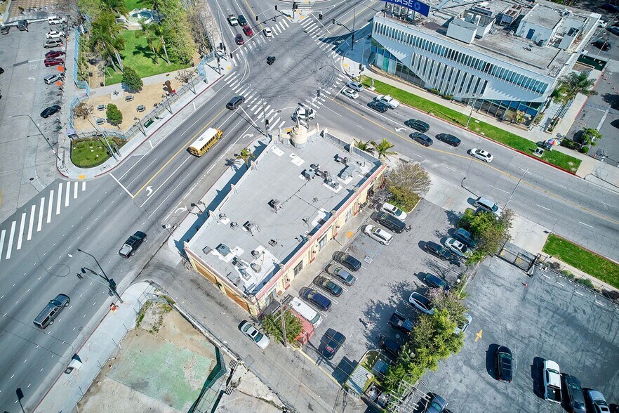 More Photos Of 4363-4371 Crenshaw Blvd, Los Angeles General Retail For Sale