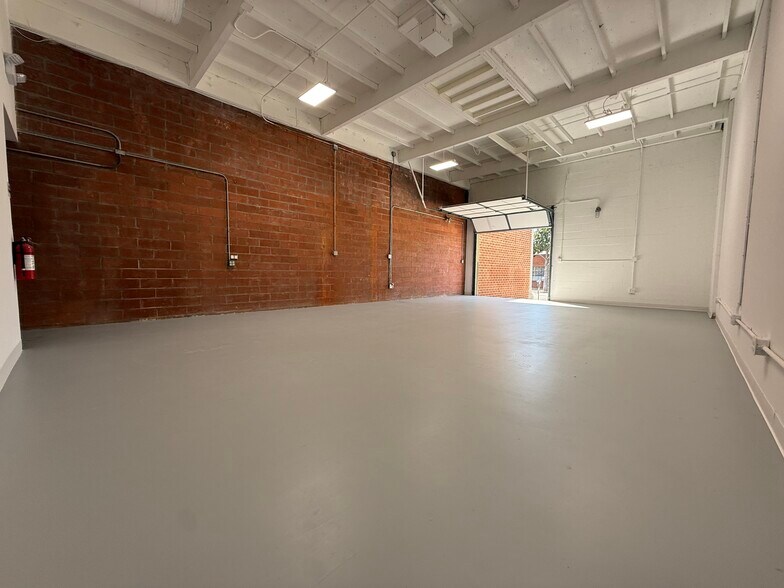 More Photos Of 1551 16th St, Santa Monica Manufacturing For Lease